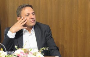 واكنش ها به مرگ ميرمحمد صادقي و خطر زوال حرمت اجتماعي تجار